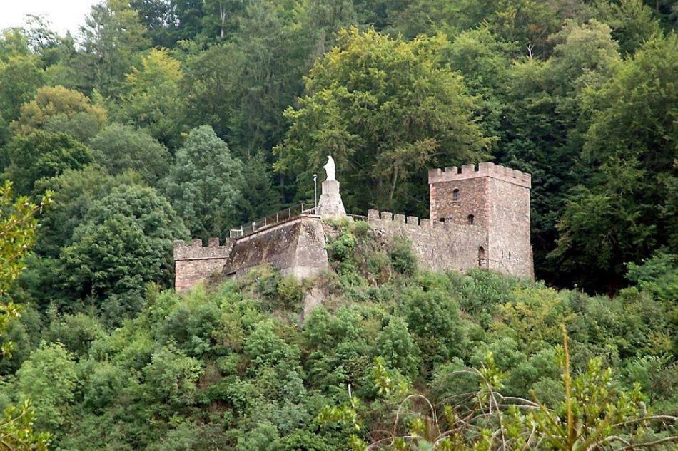 Le Gite Du Chateau Dans Le Centre De Schirmeck Dış mekan fotoğraf